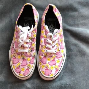 Vans women’s limited Nintendo princess peach 5.5